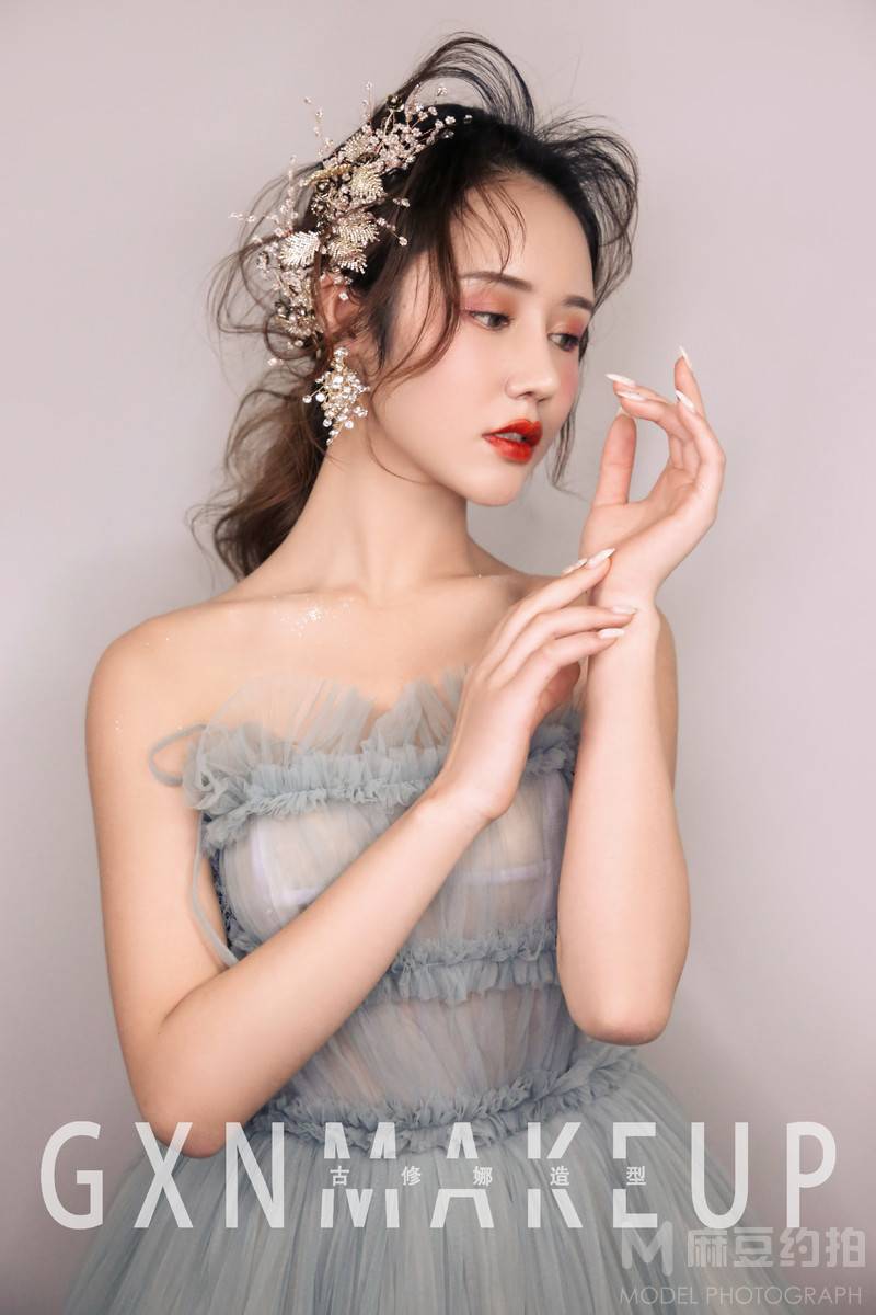 妆容模特