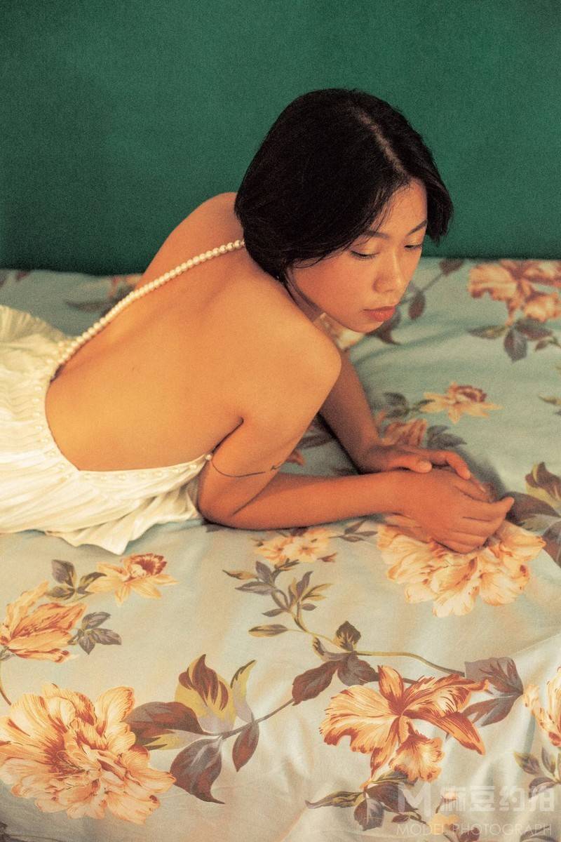 胶片模特