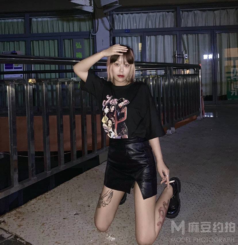 情绪模特