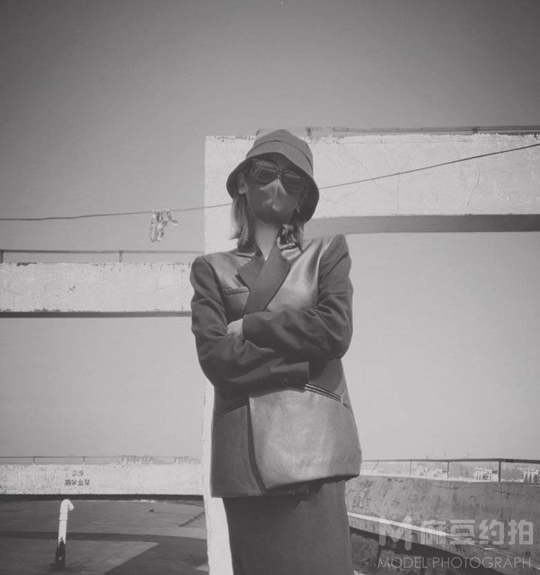 黑白模特