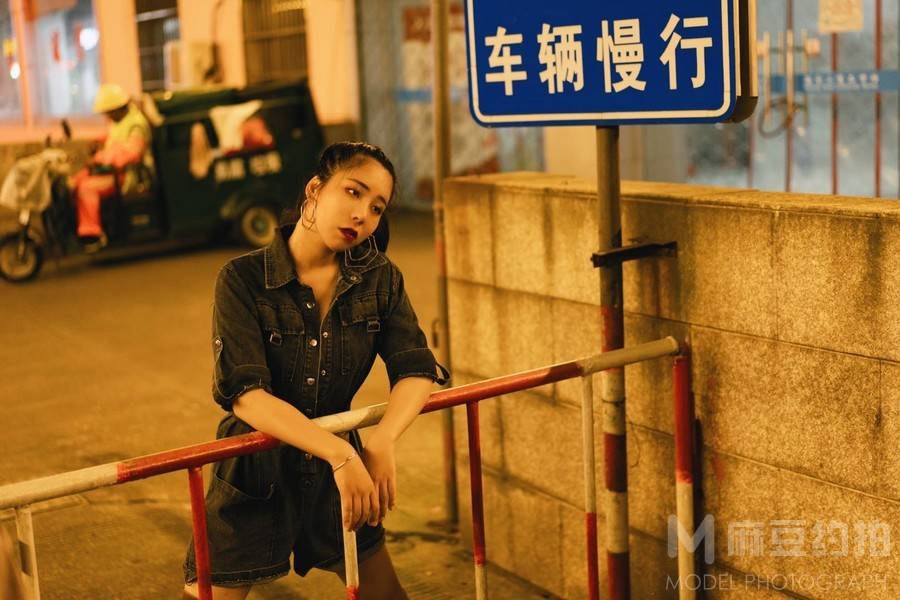 情绪模特