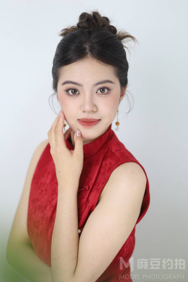 妆容模特