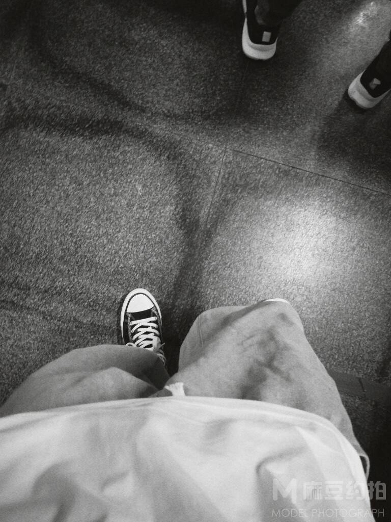 黑白模特