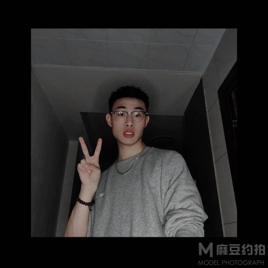 纪实模特