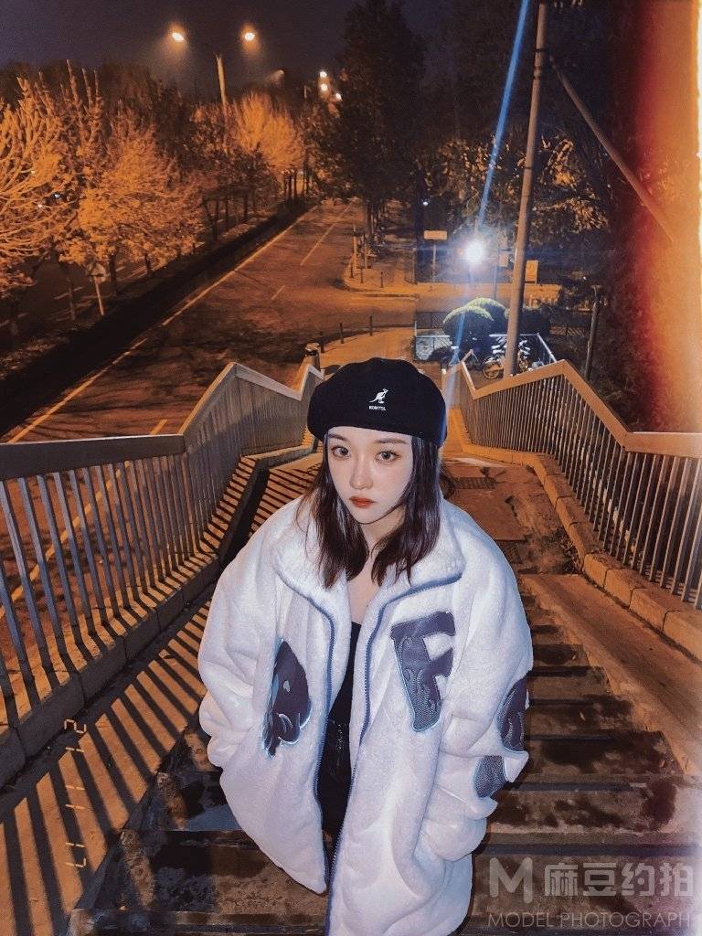 夜景模特