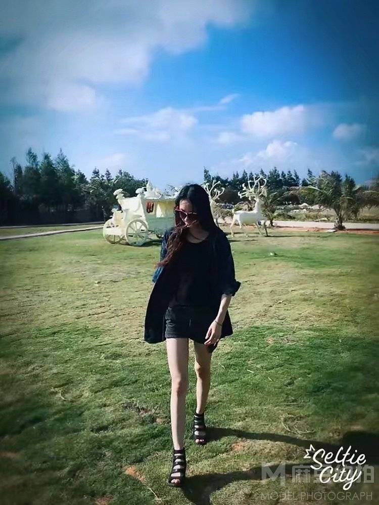 校园模特