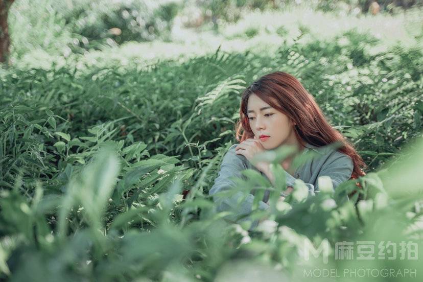 情绪模特