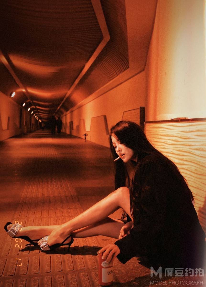 情绪模特