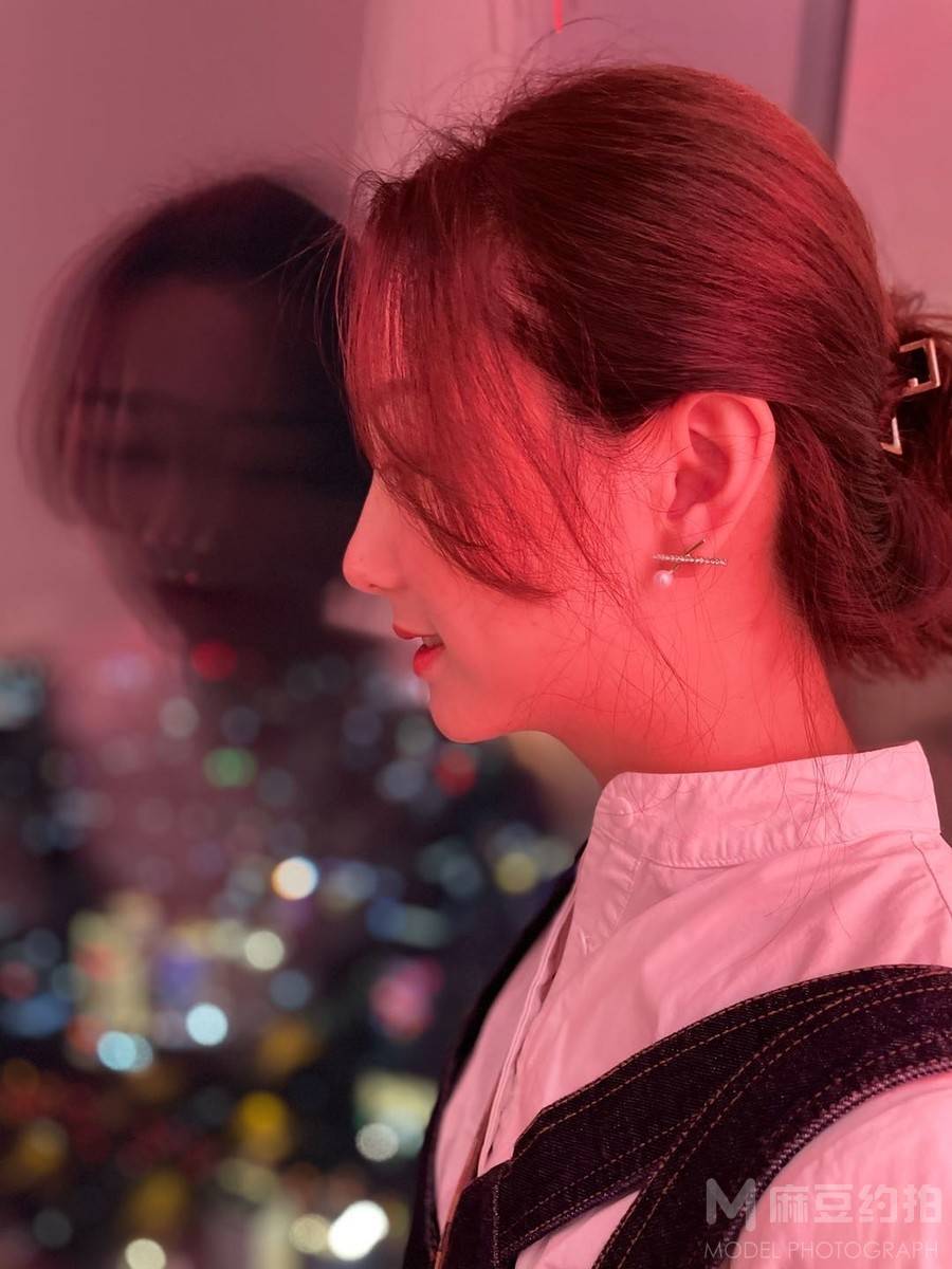 夜景模特