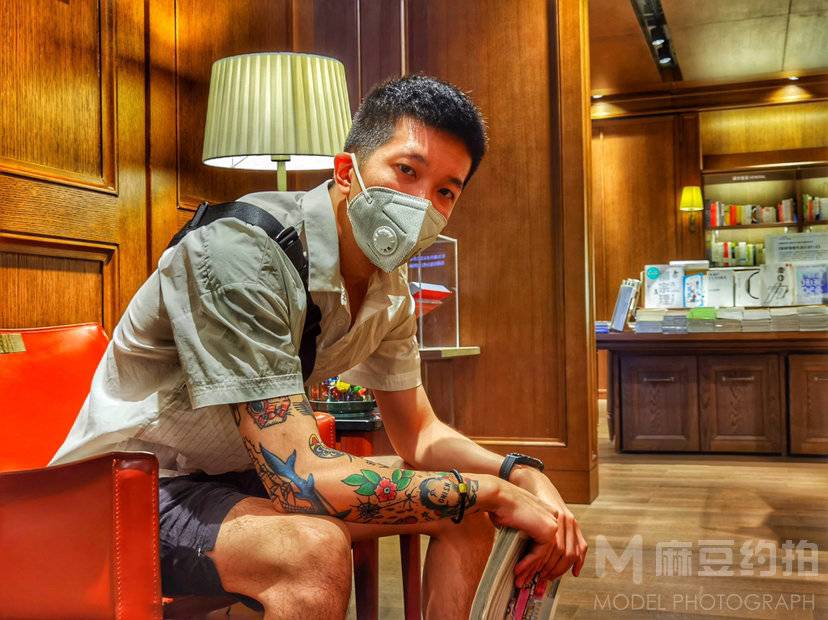 情绪模特