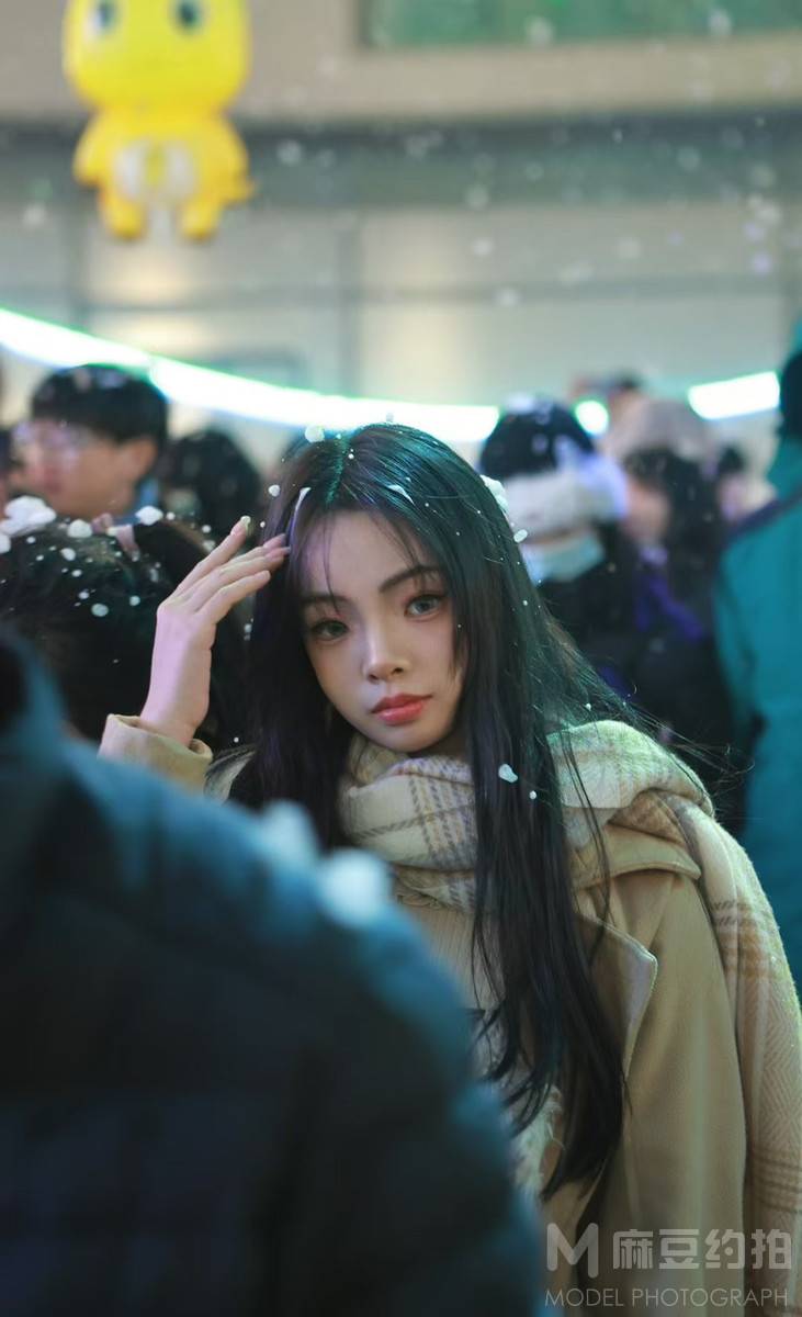 情绪模特
