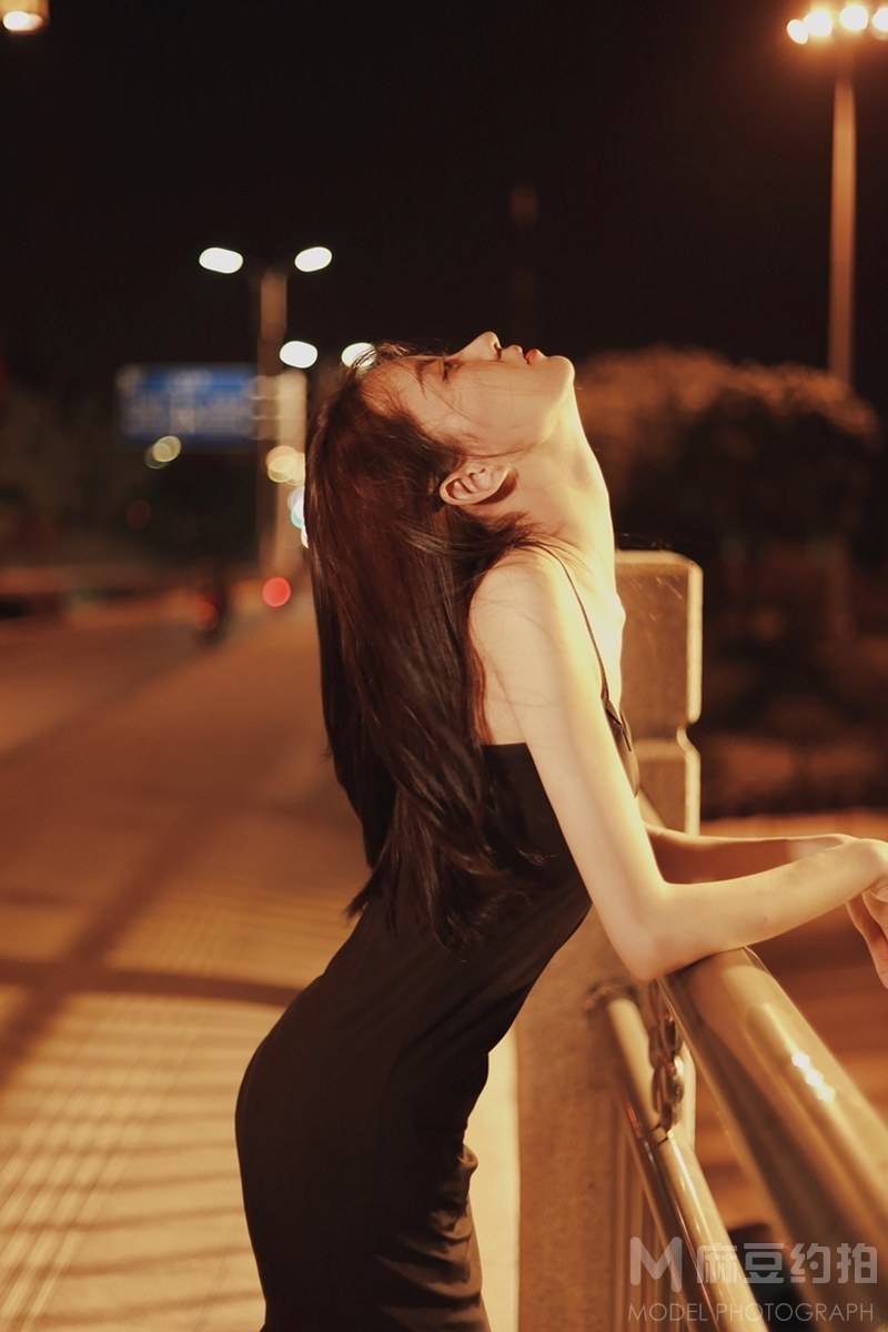 夜景模特