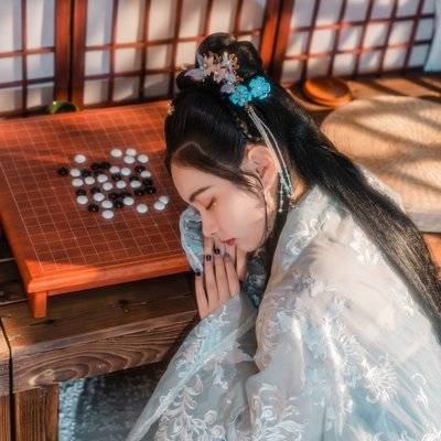汉服模特