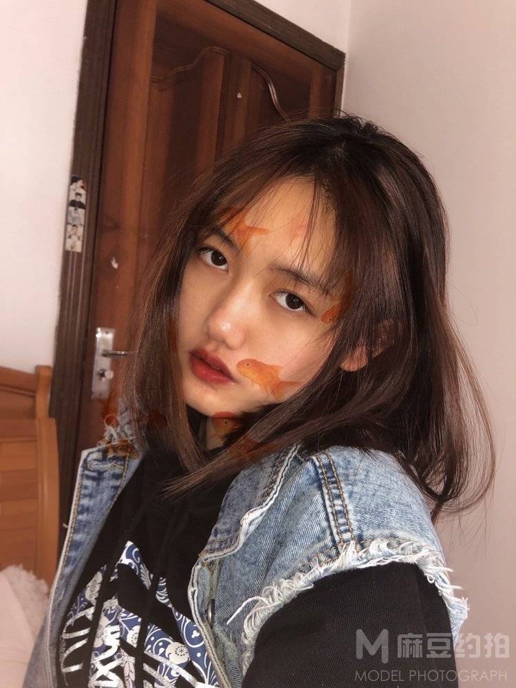 胶片模特