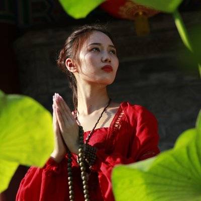 情绪模特
