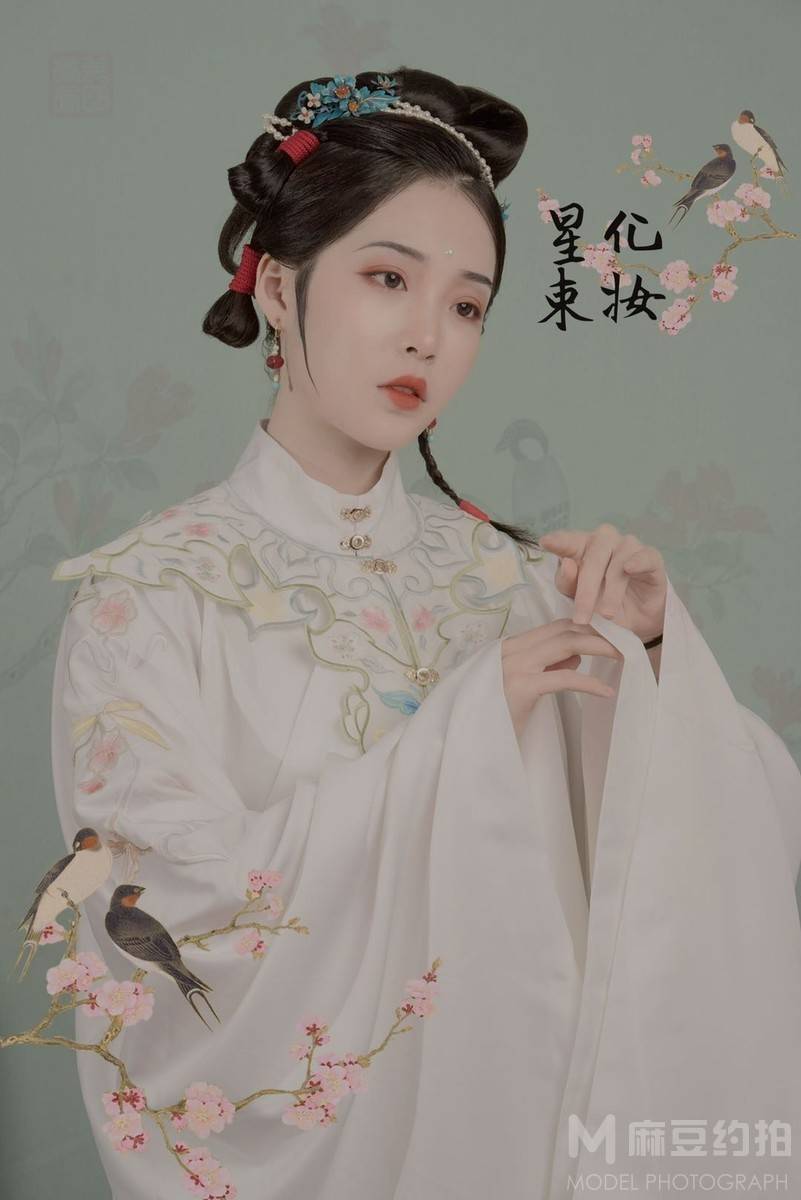 妆容模特
