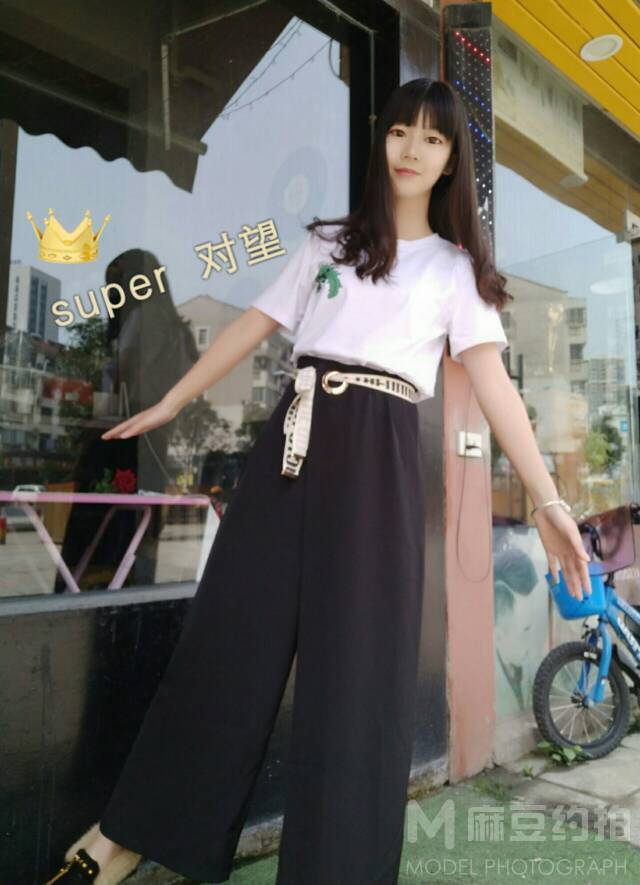 校园模特