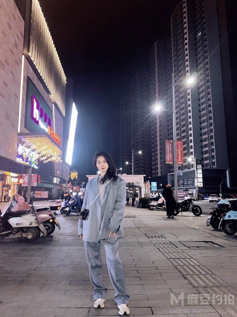 胶片模特