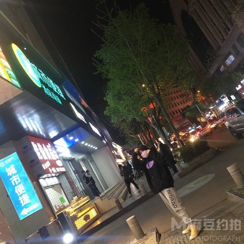 情侣模特