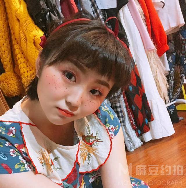妆容模特