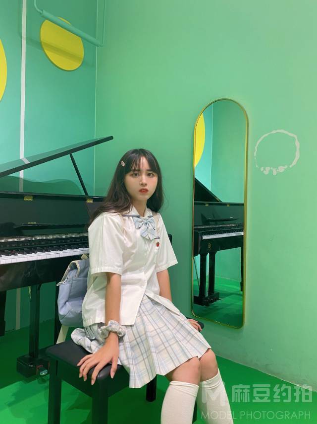 校园模特