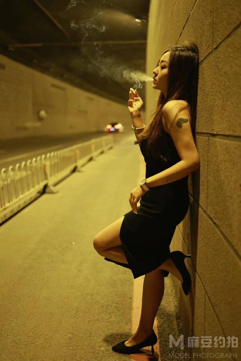 夜景模特