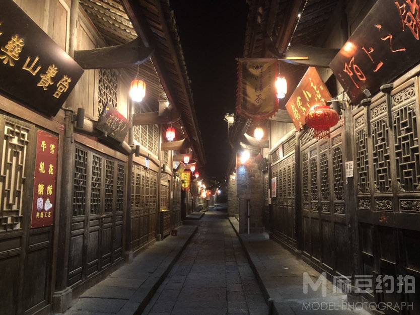 夜景模特