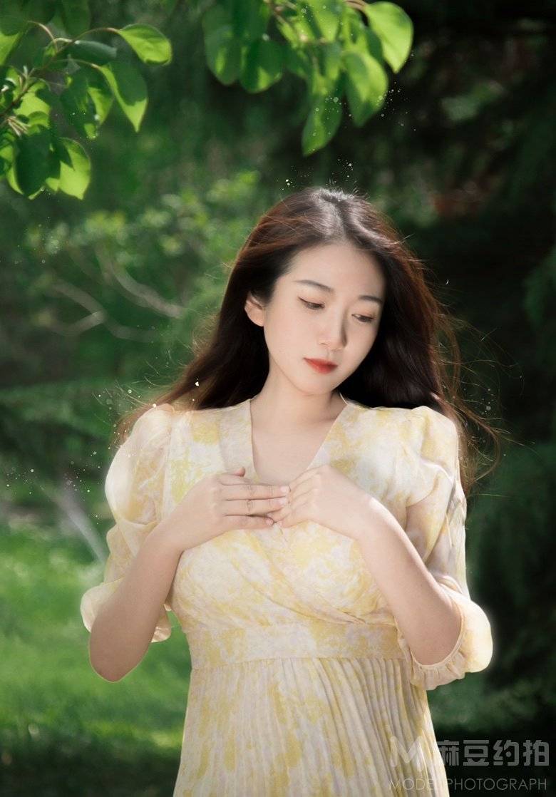 情绪模特