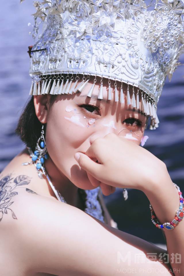 黑白模特