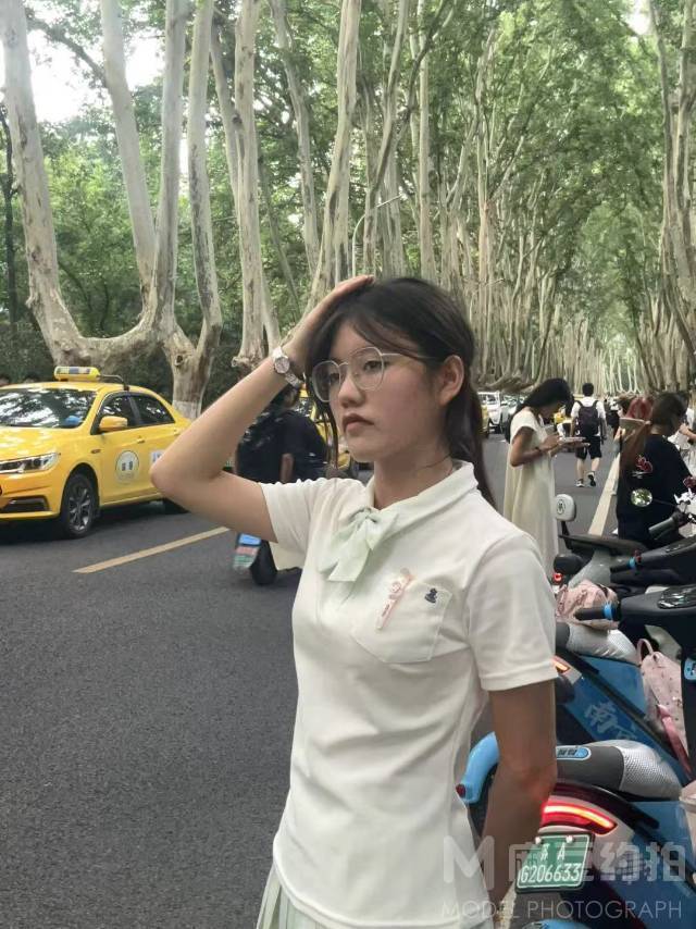 校园模特