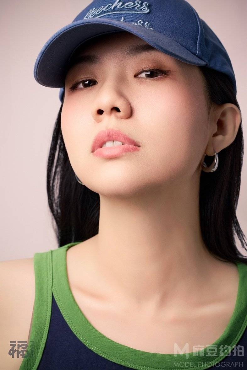 黑白模特