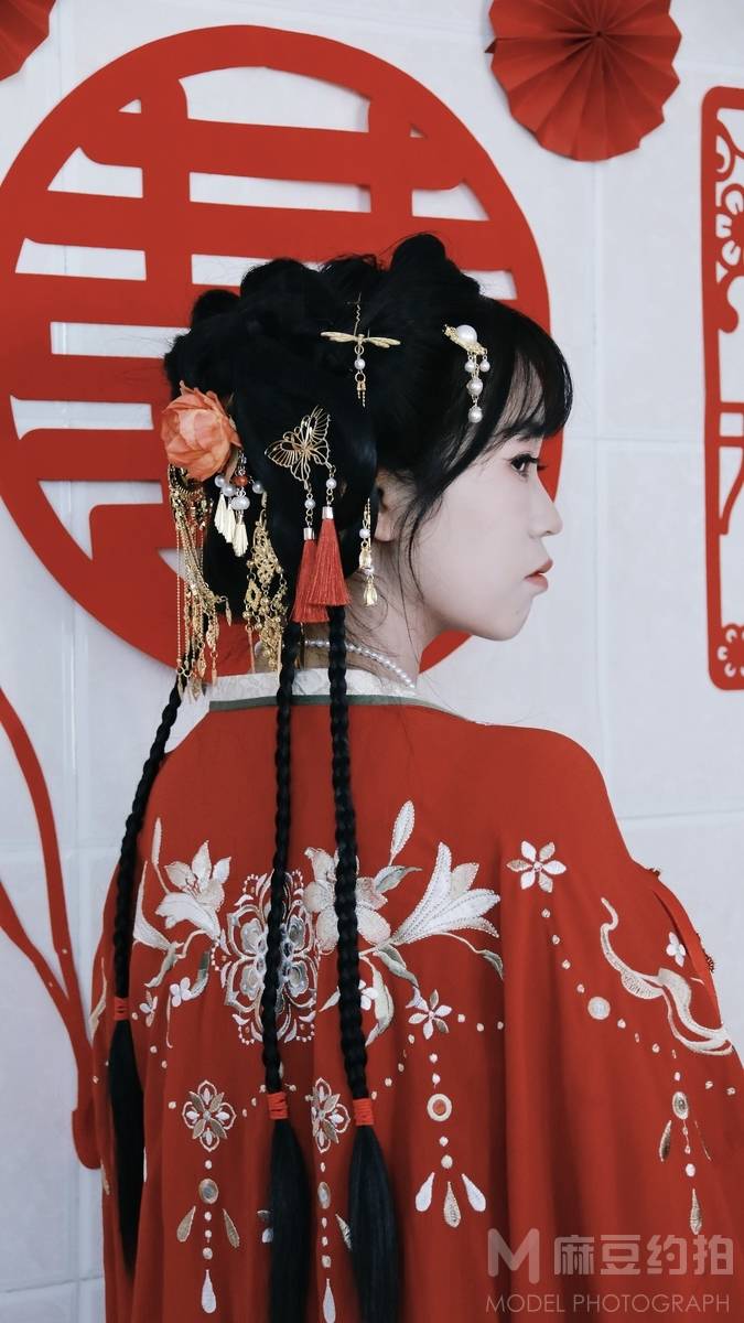 汉服模特