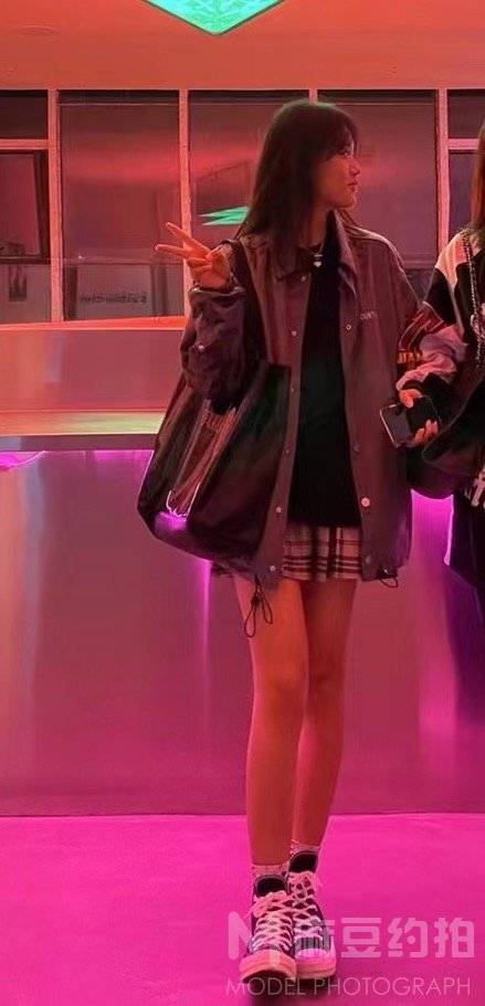 校园模特