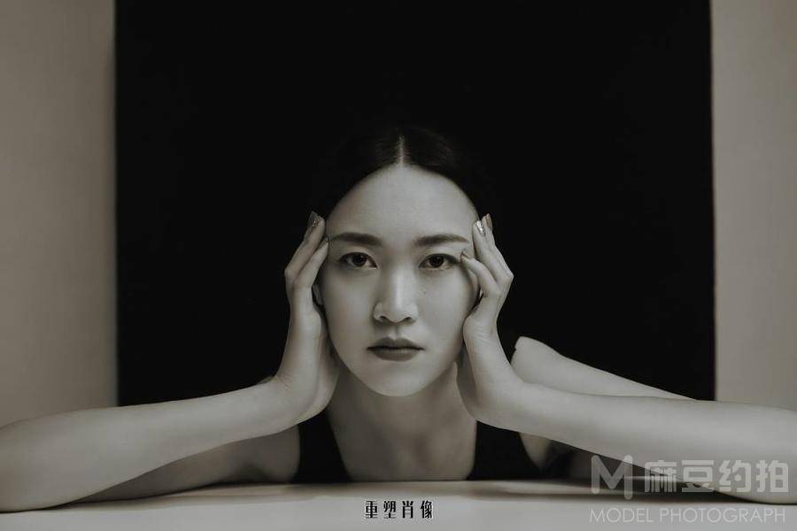 胶片模特