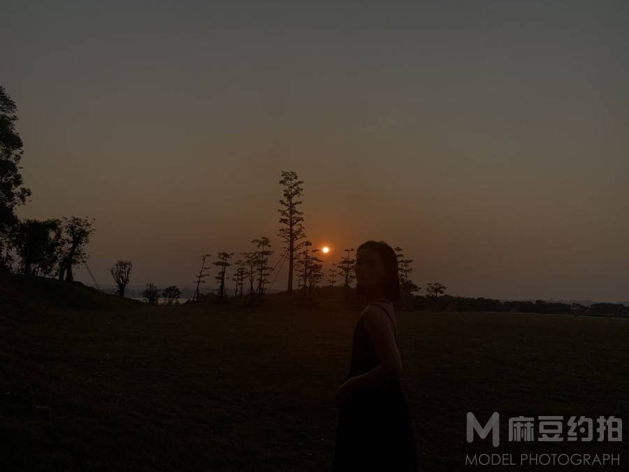 夜景模特