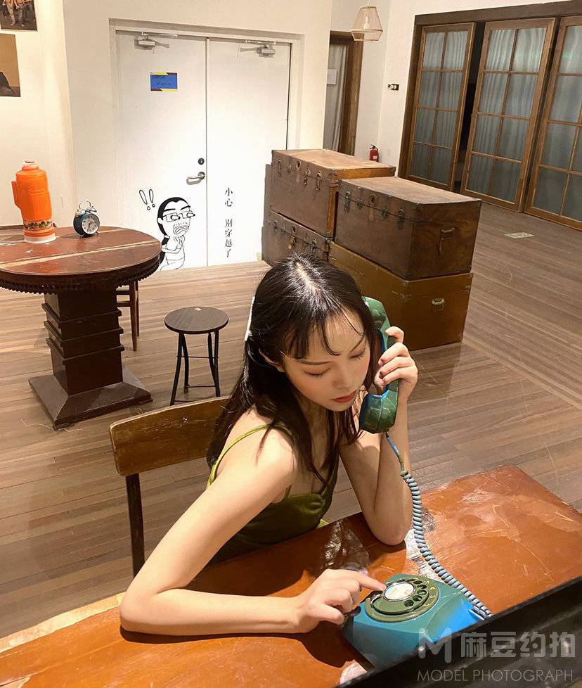 黑白模特