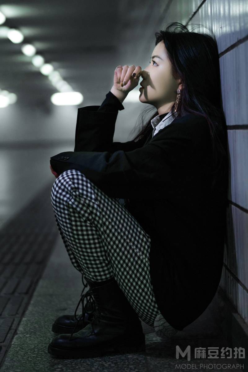 情绪模特