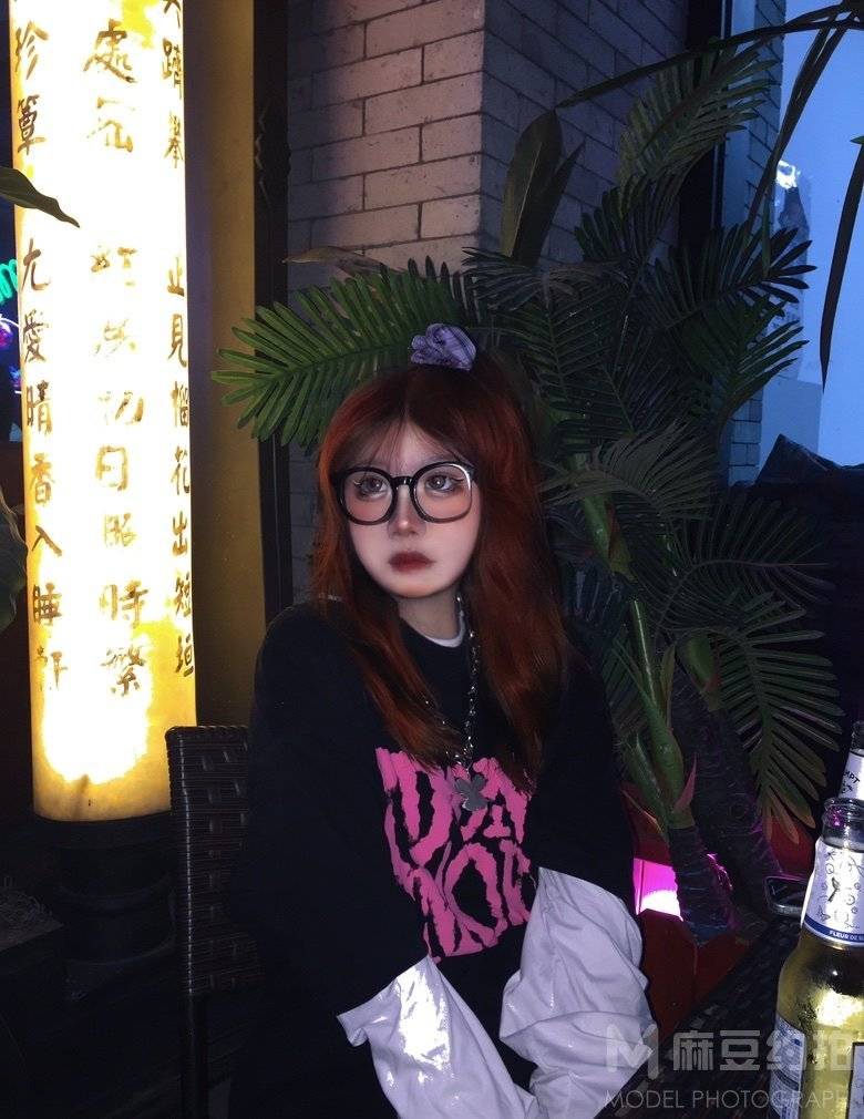 妆容模特
