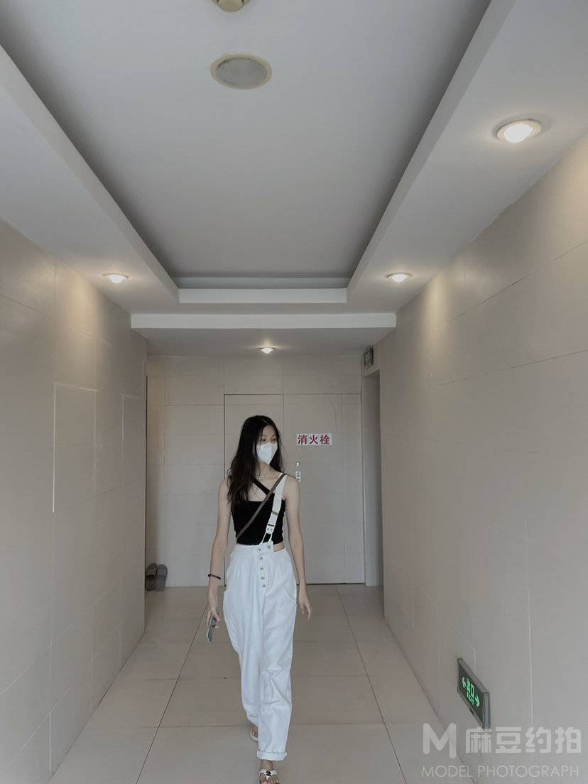 胶片模特