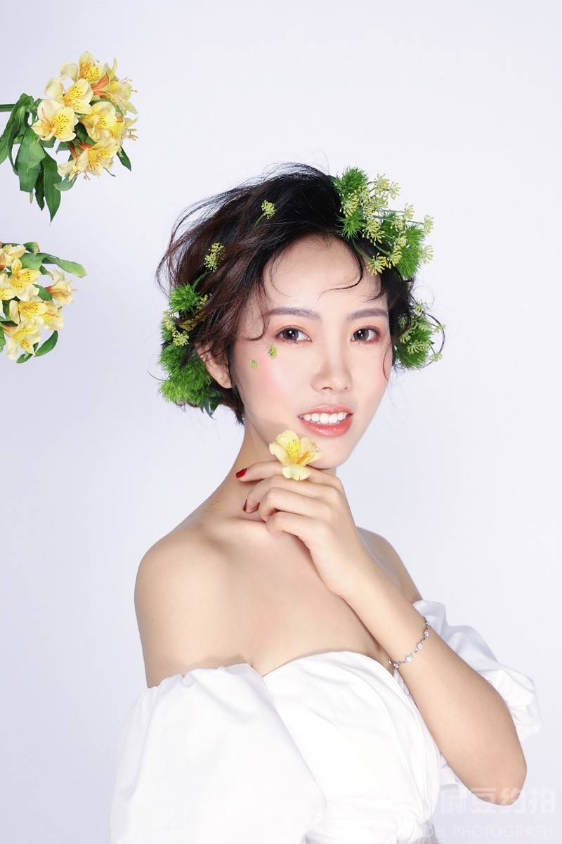 妆容模特