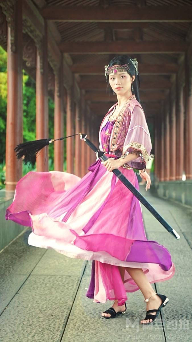汉服模特