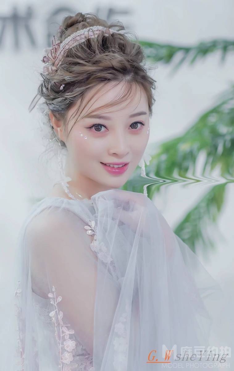 清新模特