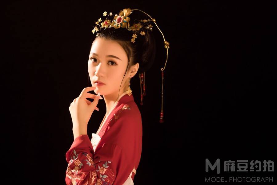 妆容模特