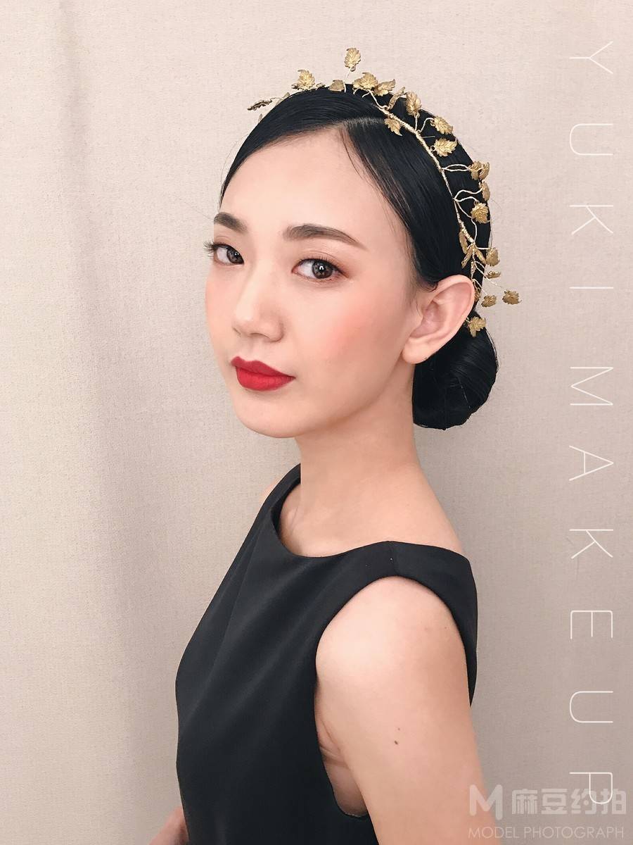 妆容模特