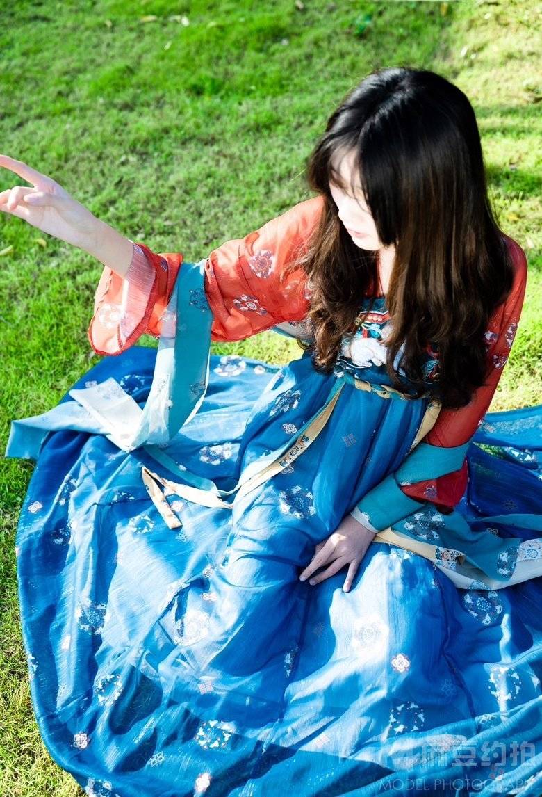 汉服模特