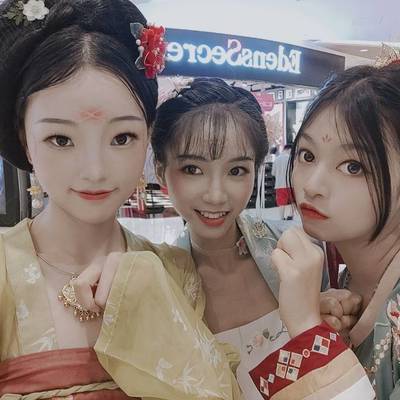汉服模特