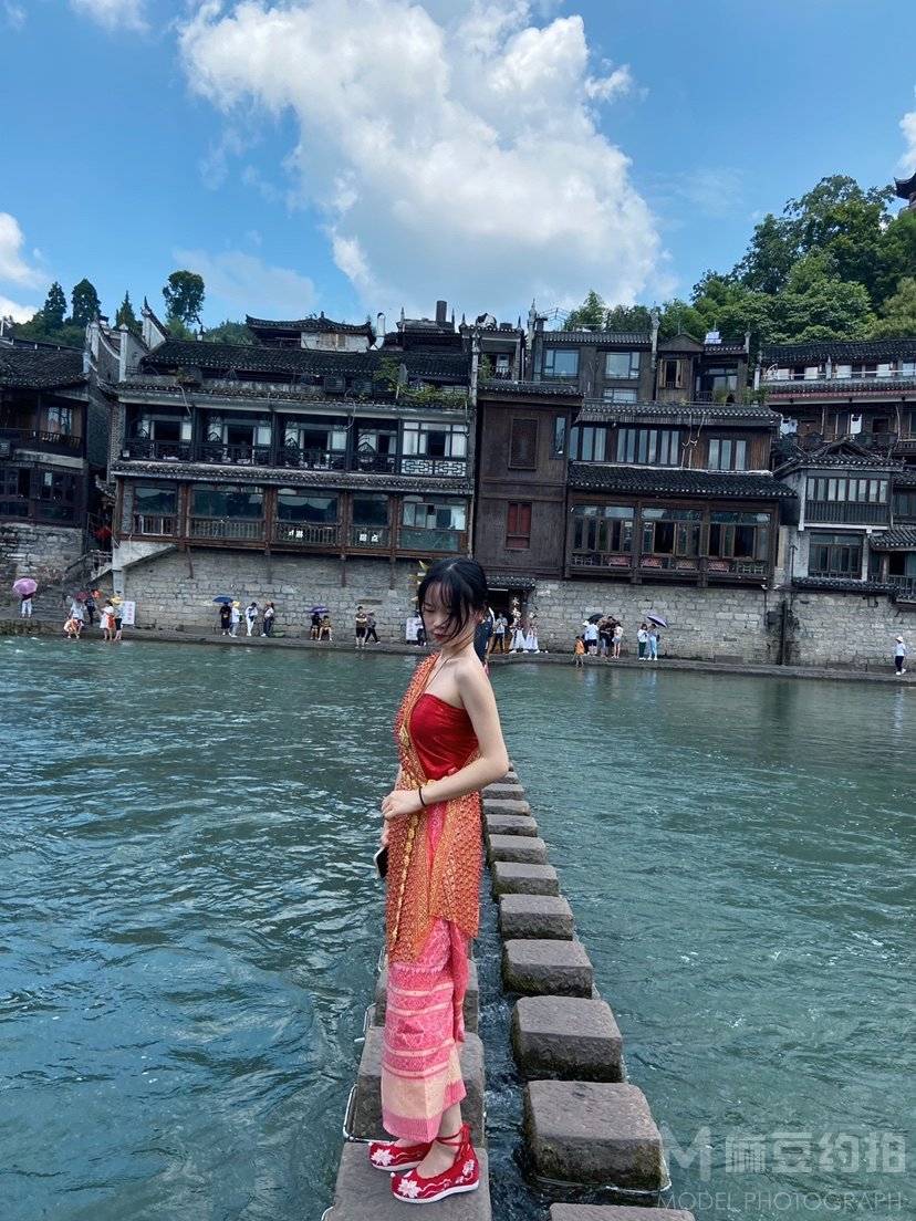 清新模特