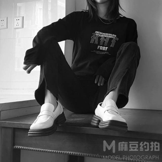 黑白模特