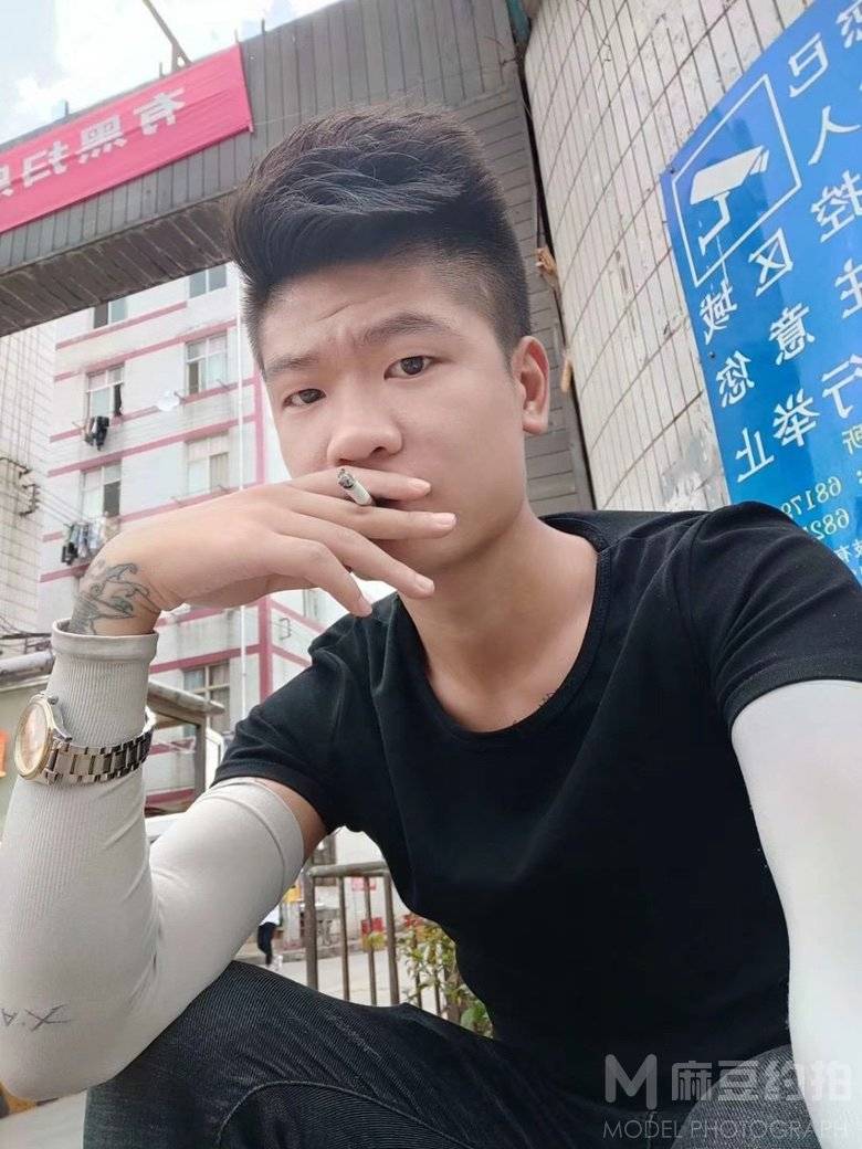纪实模特