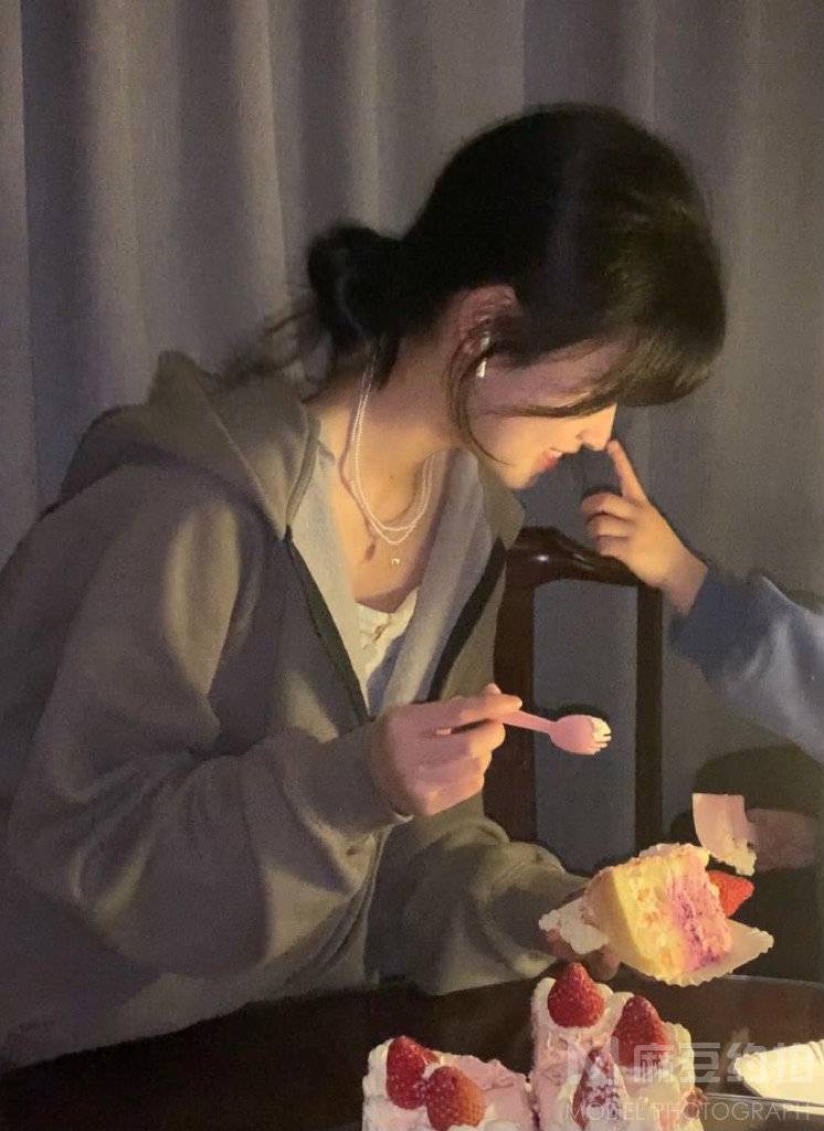 胶片模特